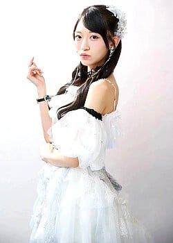 Natsume Nakayama